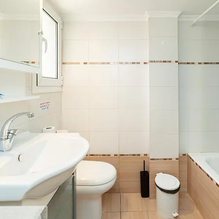 Koukaki Urban Retreat *